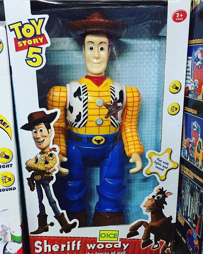 10 Mainan berbentuk karakter animasi ini desainnya bikin senyum miris 