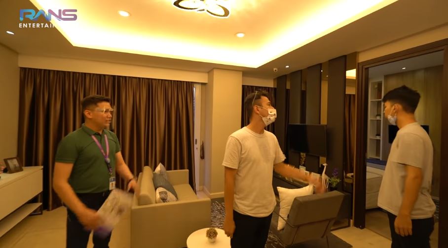 5 Hadiah mewah Raffi Ahmad untuk Dimas kembarannya ini bikin melongo