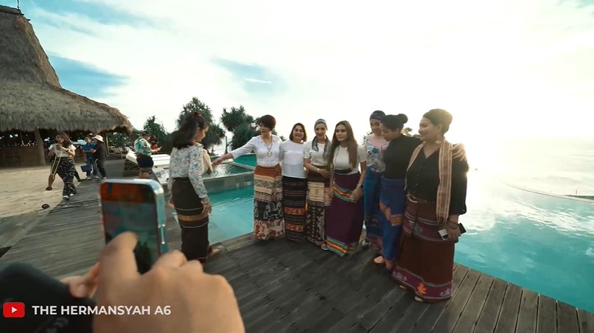 10 Momen liburan Ashanty di Sumba, sekaligus jemput sang ART