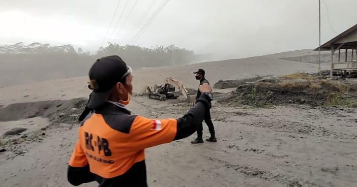 Satu orang dikabarkan hilang saat evakuasi Gunung Semeru, ini faktanya