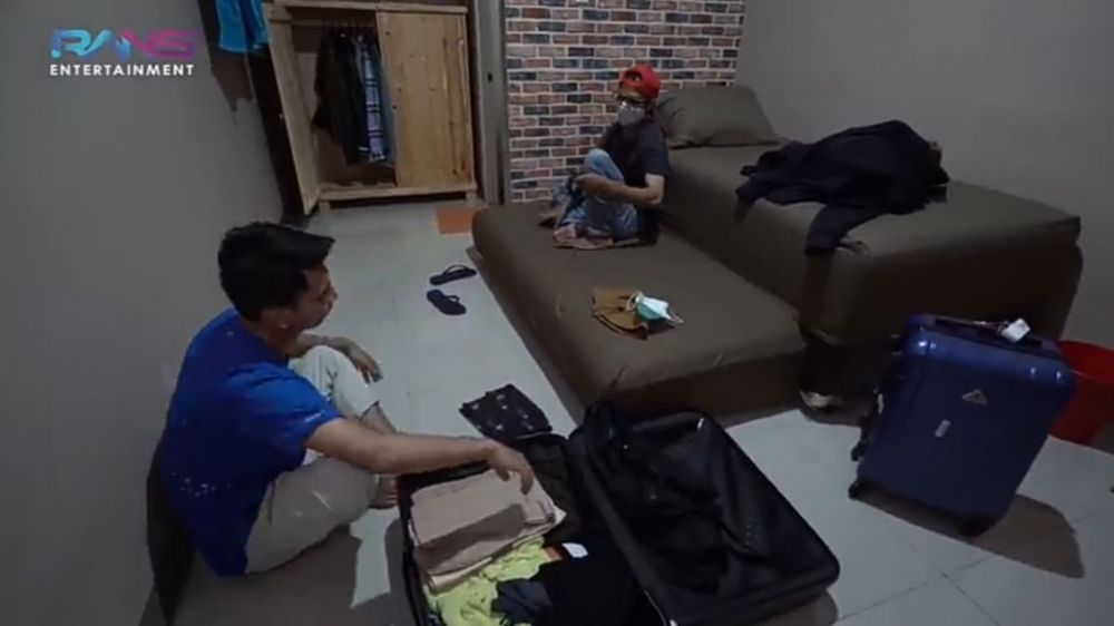 Pindah dari Andara, begini 10 penampakan kamar kos Dimas Ahmad