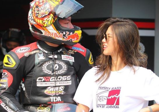 10 Potret Eric Saputra, suami Atries Angel saat menjadi pembalap