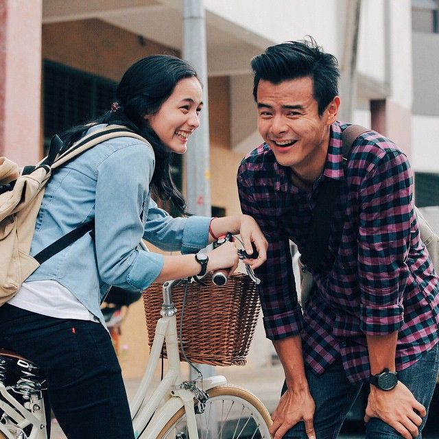 Beda usia jauh, 7 pasangan seleb di film ini chemistry-nya juara