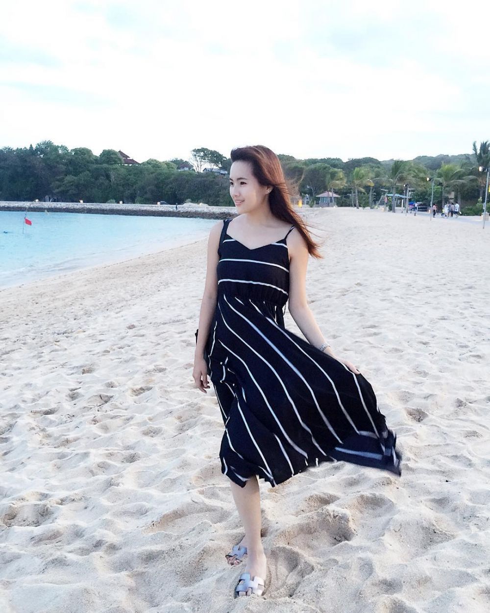 Pesona 10 Miss Indonesia tanpa makeup, cantiknya tak luntur