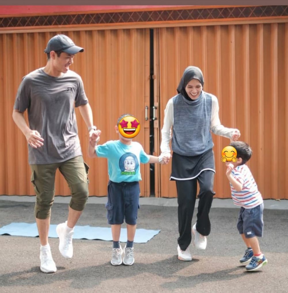 10 Potret Dude Harlino yang makin memesona dalam usia 40 tahun