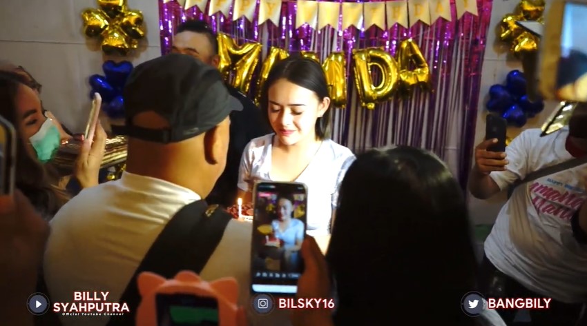 11 Momen kejutan ultah Amanda Manopo dari Billy Syahputra, sweet abis