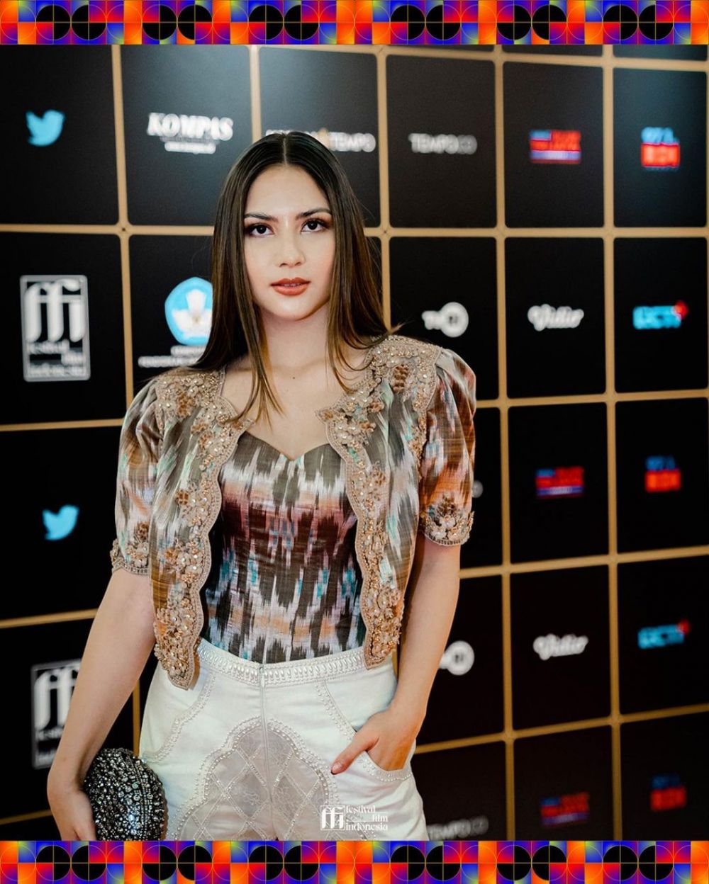 Tradisional hingga glamor, intip gaya 13 seleb hadiri FFI 2020