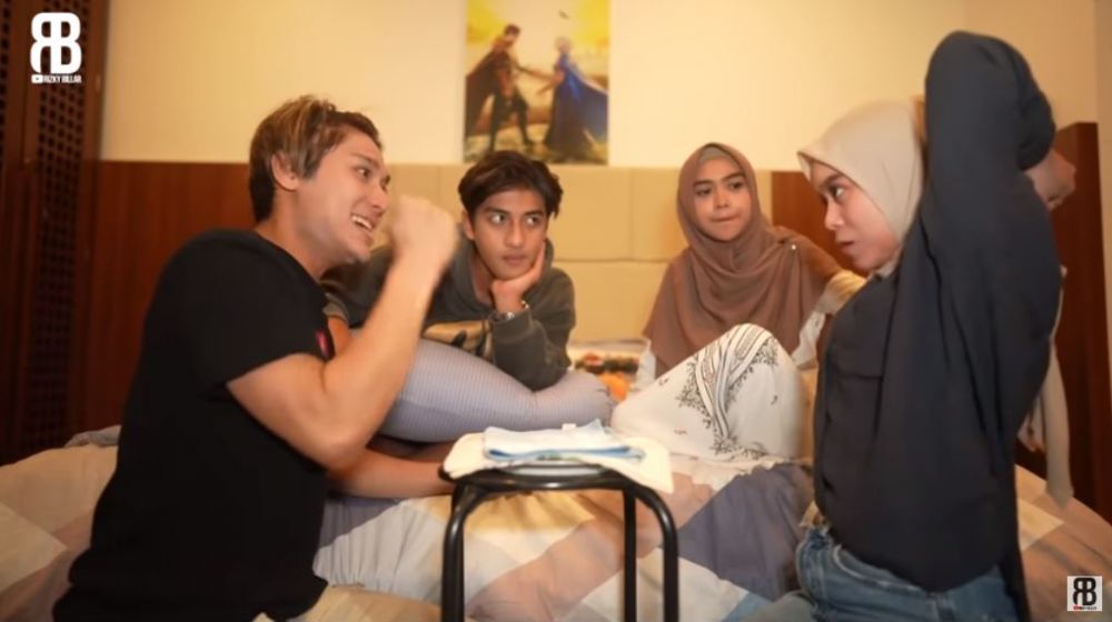 10 Momen seru Rizky Billar dan Lesty Kejora adu coret wajah