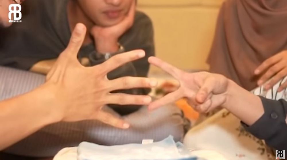 10 Momen seru Rizky Billar dan Lesty Kejora adu coret wajah