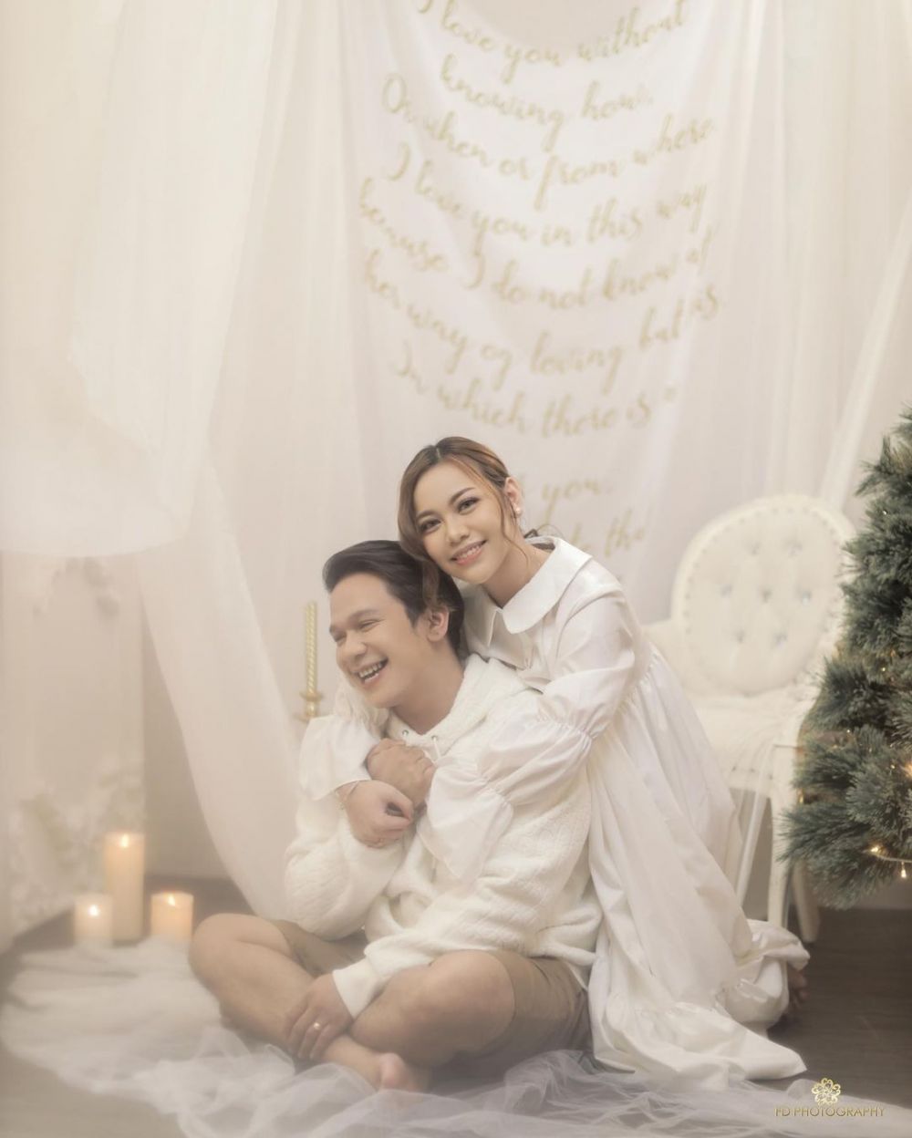 10 Pemotretan Jordi Onsu dan Frislly Herlind, romantis abis