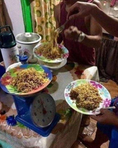 10 Momen absurd pakai timbangan ini bikin gagal paham