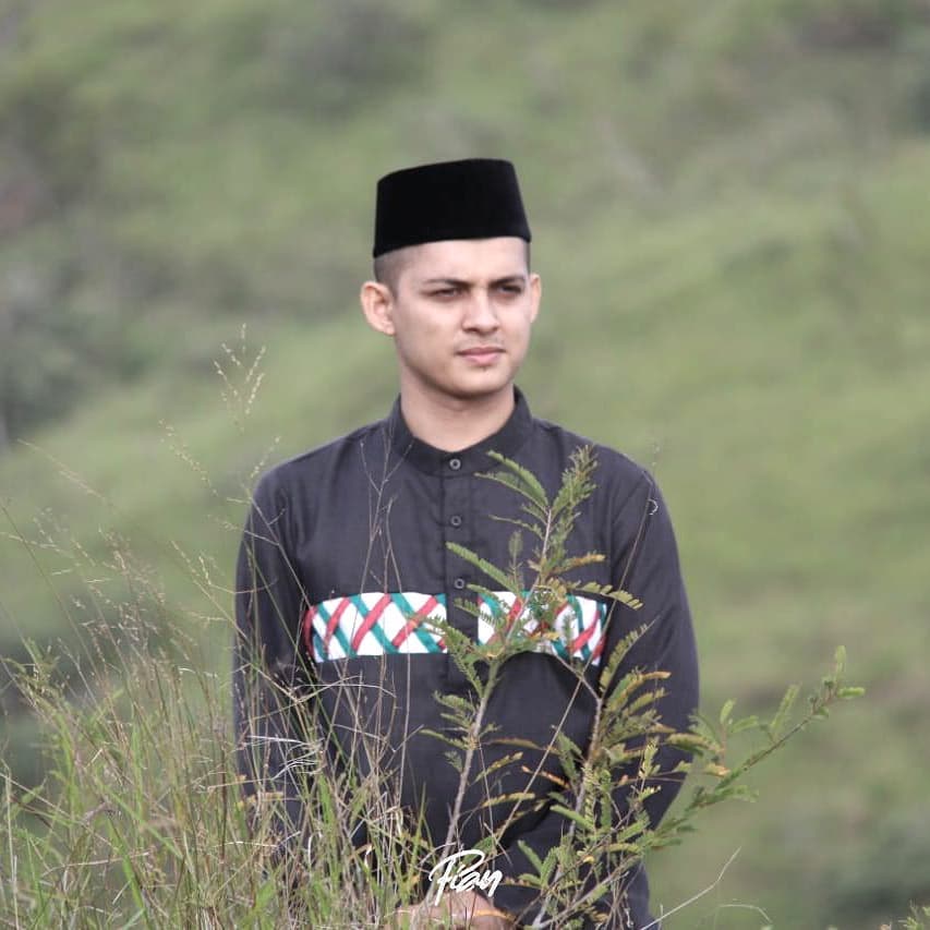 10 Potret Briptu Nabhani, polisi viral yang mengajar ngaji di Sudan