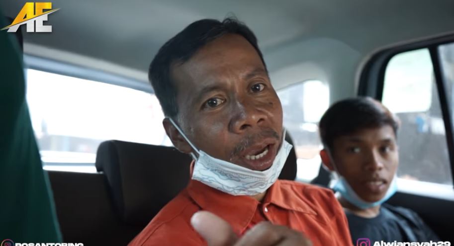 10 Momen Alwiansyah ajak keluarga ke mal, ayahnya mau copot sandal