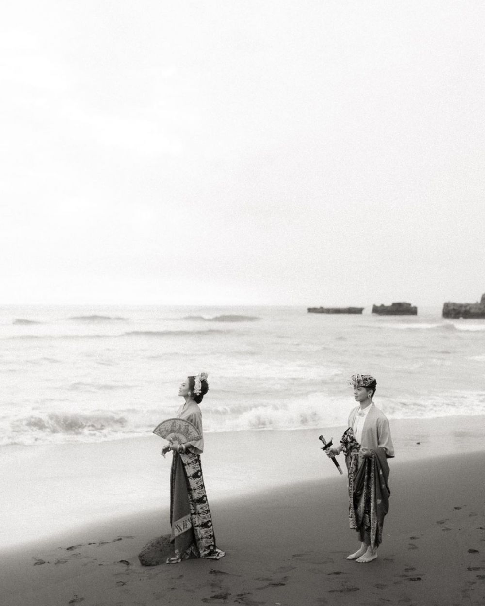 10 Potret Steffy 'Cherrybelle' dan suami pakai busana Bali, manglingi