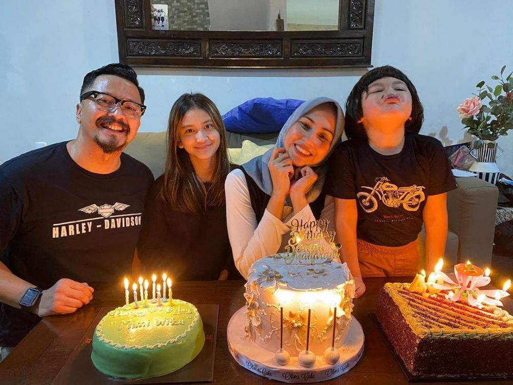 8 Momen ultah Deswita Maharani ke-40, Ferry Maryadi beri kejutan manis