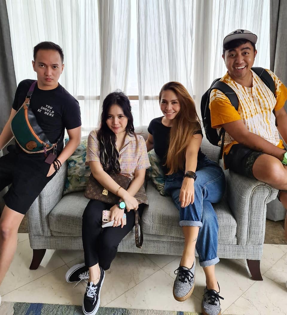 10 Potret Kia Suban pulang ke Indonesia, reuni bareng alumni AFI 1