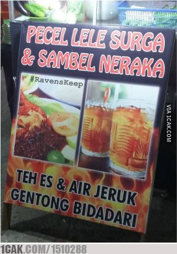 20 Potret nyeleneh warung pecel lele, bikin pembeli bertanya-tanya