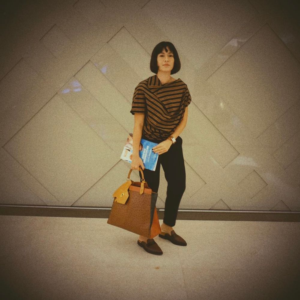 10 Potret Dian Sastro kenakan busana adat, pesonanya terpancar