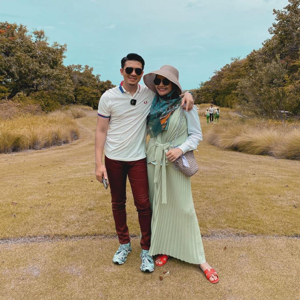 8 Momen Zaskia Sungkar babymoon di Bali, seru-seruan bareng keluarga