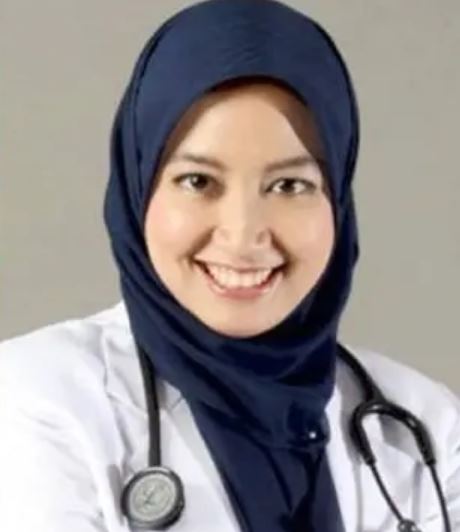 8 Seleb ini berprofesi sebagai dokter, memesona dan kece maksimal