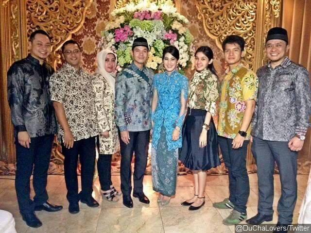 Momen 10 aktor lamar kekasih, penuh kebahagiaan
