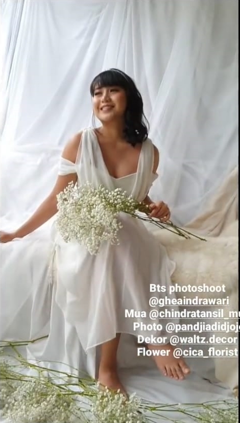 10 Momen pemotretan Ghea Indrawari ala Korean look, gemas bak bidadari