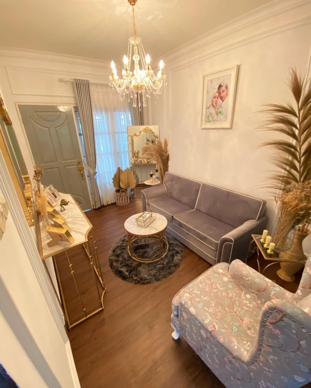 Penampakan ruang tamu 10 seleb ganteng, punya Afgan cozy abis