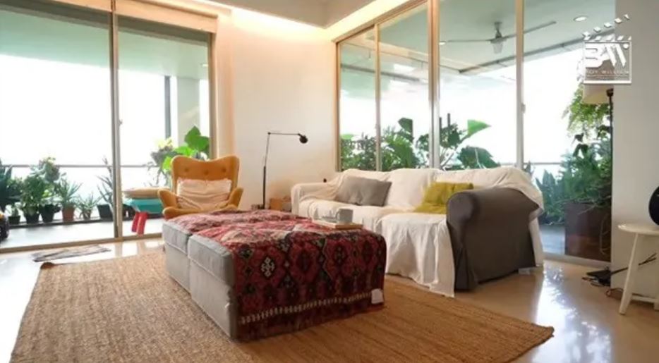 Penampakan ruang tamu 10 seleb ganteng, punya Afgan cozy abis