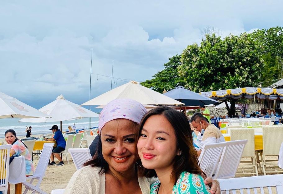 7 Momen ultah ke-58 Betharia Sonata di Bali, pesonanya curi perhatian