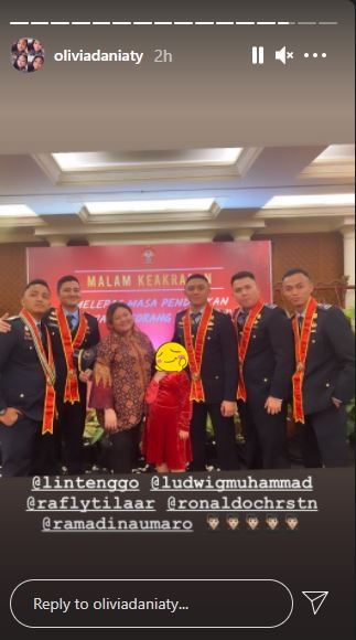 10 Momen mesra Olivia anak Nia Daniaty dan kekasih, sweet abis