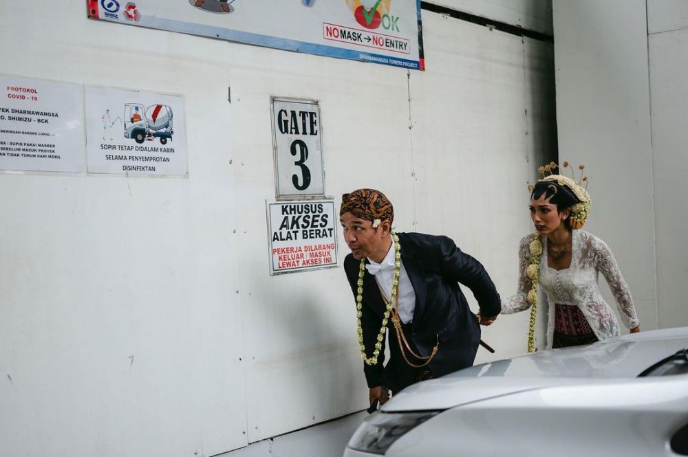 8 Potret pernikahan Dimas Djayadiningrat-Faradina Mufti, gayanya kocak