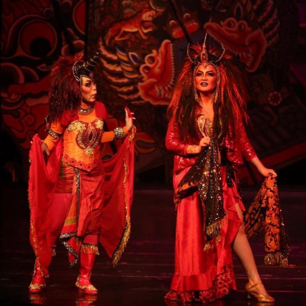 10 Penampilan Cornelia Agatha saat main teater ini manglingi