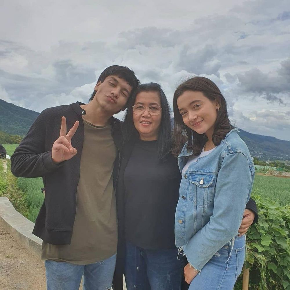 10 Potret mesra Jefri Nichol dan Megan Domani berpasangan di miniseri