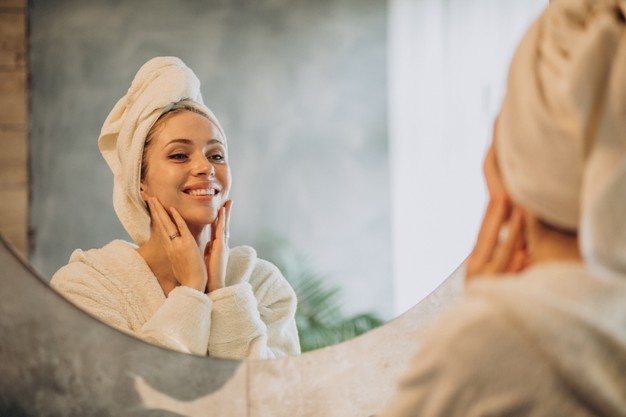 5 Rangkaian skincare yang dapat membuat kulit lembap dan cerah
