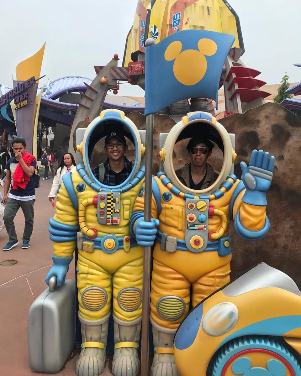 Terjun di dunia hiburan, 11 kakak beradik cowok jauh dari persaingan