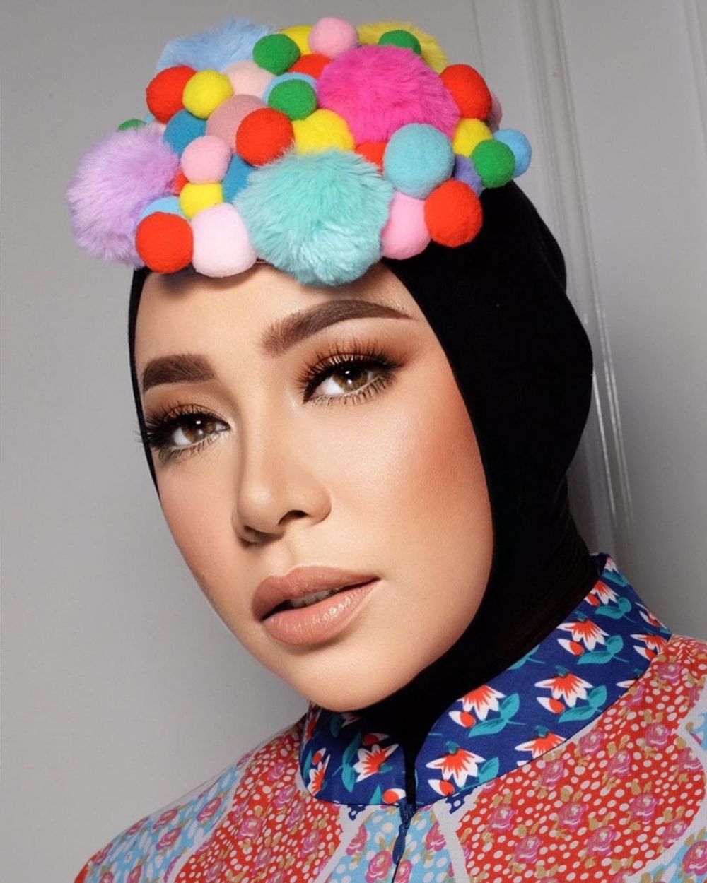 Unggah potret terbaru, penampilan Melly Goeslaw bikin pangling