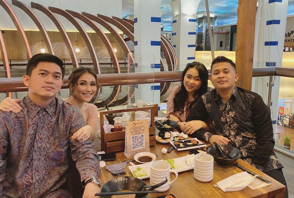 10 Momen seleb lakukan double date, Ayu Ting Ting bareng adiknya