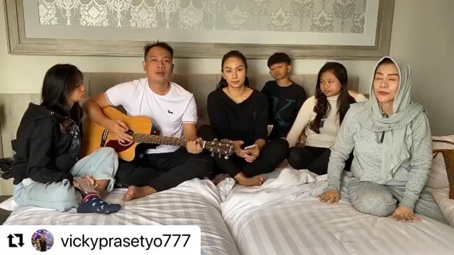 10 Penampakan rumah Kalina Oktarani, desainnya minimalis