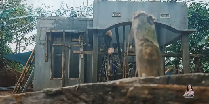 Meli LIDA renovasi rumah panggung di kampung, begini penampakannya