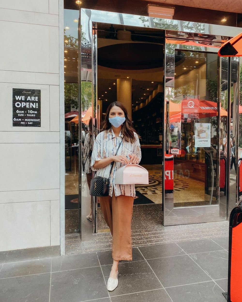 10 Momen Acha Sinaga kunjungi Melbourne saat pandemi, tampil stylish
