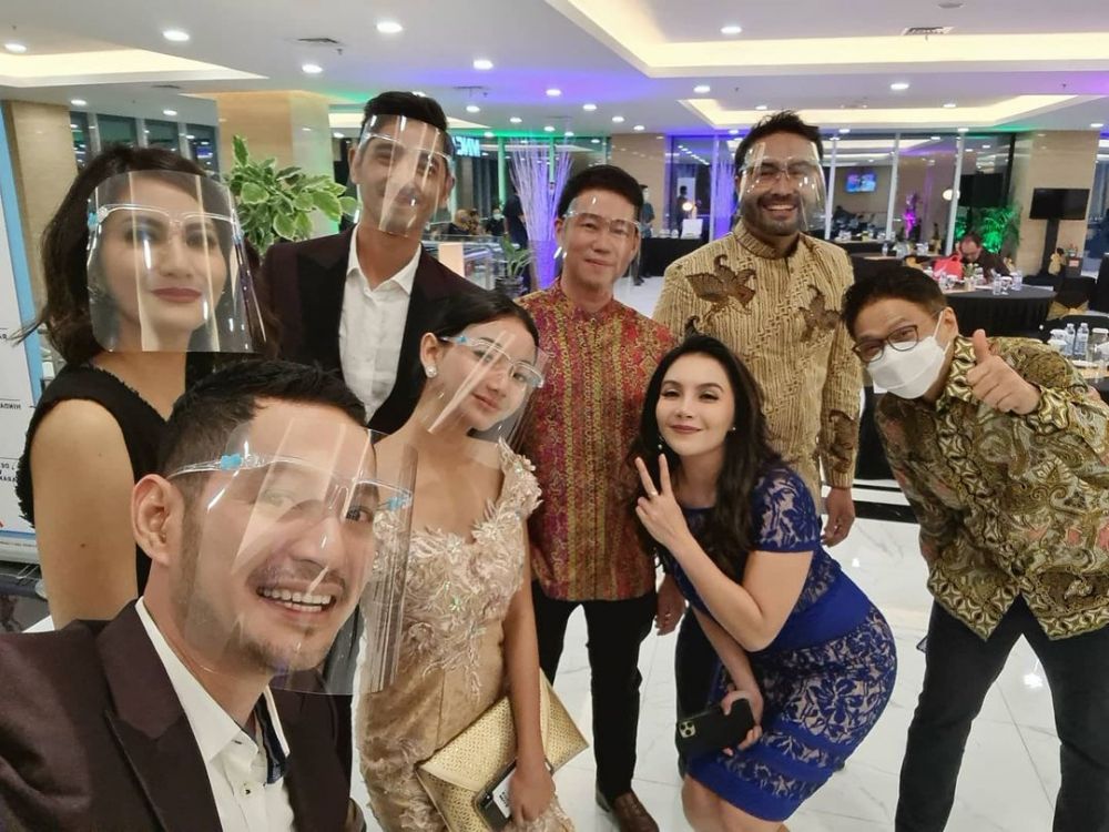 Musuhan di sinetron, ini 10 momen kedekatan Arya Saloka & Evan Sanders