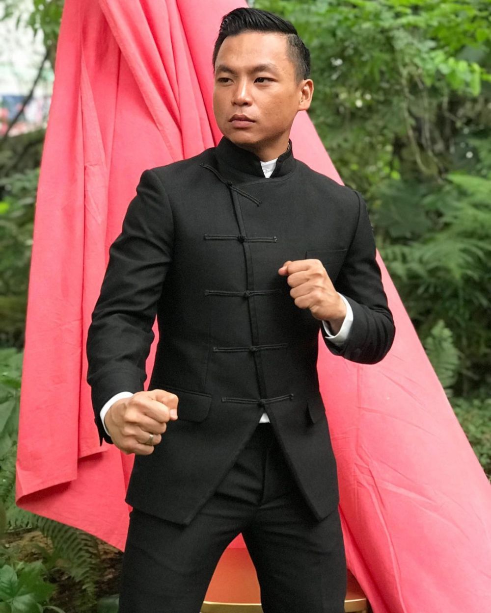 6 Potret post wedding Atries Angel beragam tema, ada di kebun kaktus