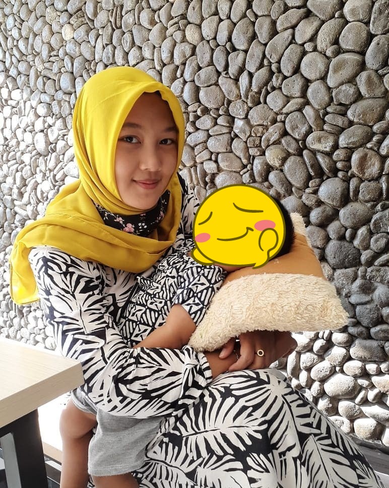 10 Pesona Pramesti, kakak Arya Saloka yang juga makeup artist