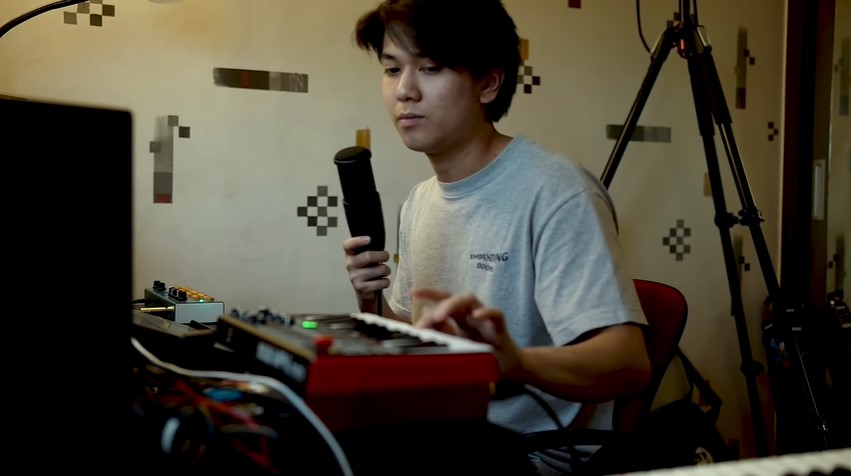 5 Potret studio musik Iqbaal Ramadhan, berkonsep minimalis