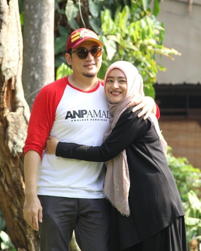 Langganan jadi ibu di sinetron, ini momen 7 seleb dan pasangan asli