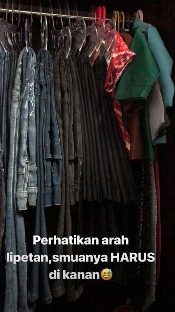 8 Potret walk in closet Ayu Dewi, lemari suaminya bikin melongo