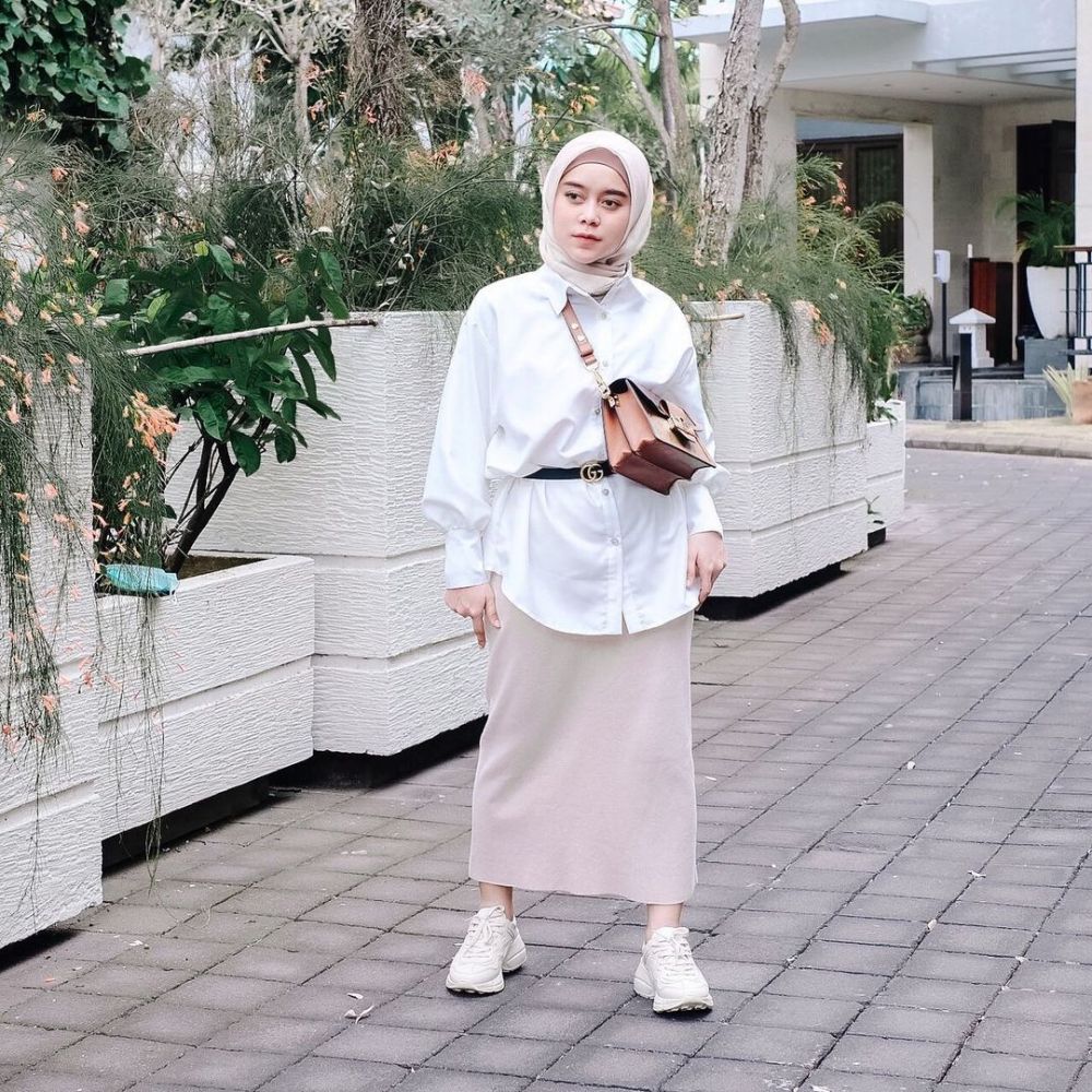 Makin stylish, ini 10 gaya simpel OOTD Lesty Kejora