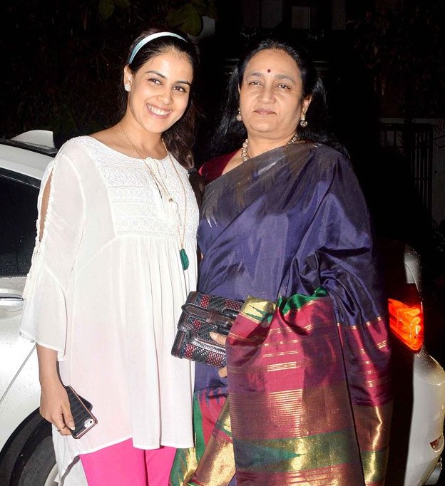 Tak banyak yang tahu, 10 seleb Bollywood ini menantu artis senior