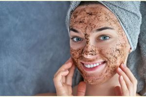 Cara membuat masker kopi untuk jerawat dan bekasnya, mudah serta aman