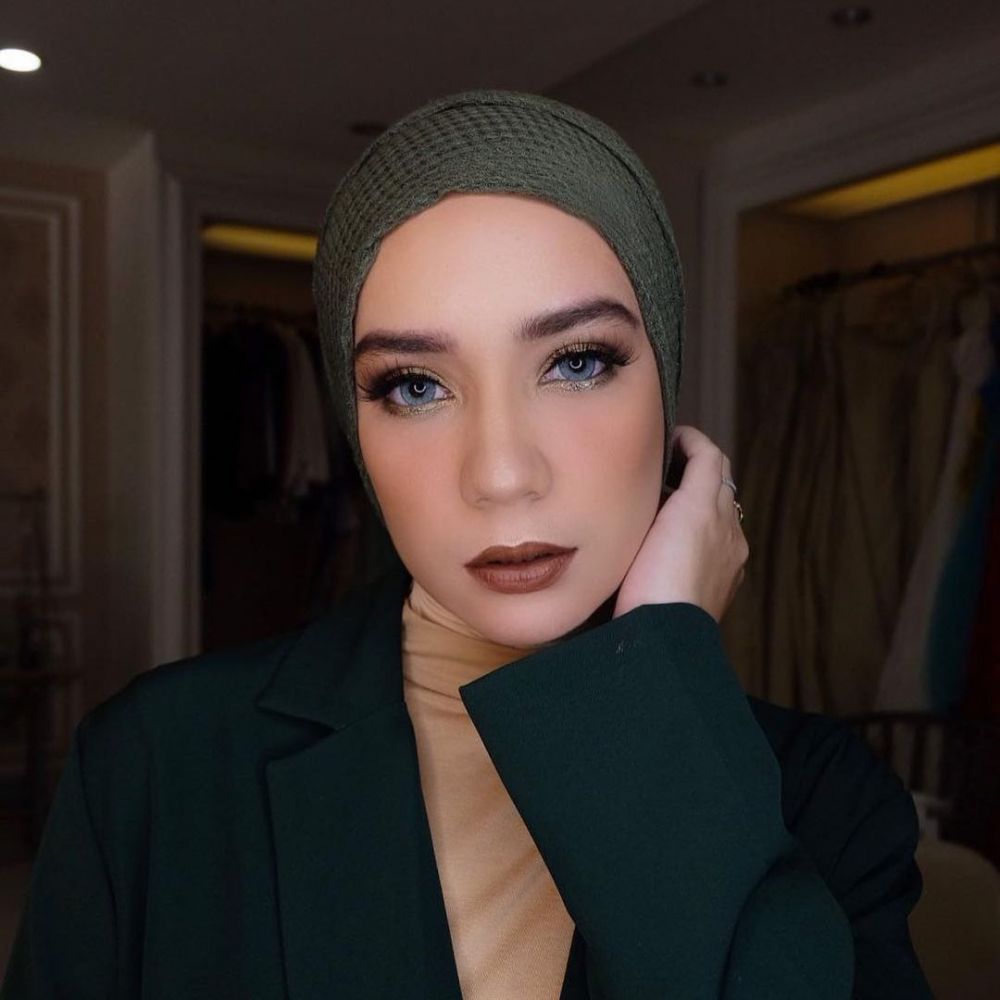 Biasa natural, ini 10 potret Putri Anne pakai makeup tebal